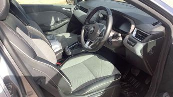RENAULT CLIO 1.6 E-TECH techno Hatchback 5dr Petrol Hybrid Auto Euro 6 (s/s) 