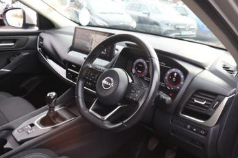 NISSAN QASHQAI 1.3 DIG-T MHEV N-Connecta SUV 5dr Petrol Hybrid Manual Euro 6 (s