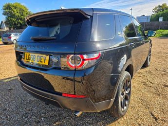 LAND ROVER DISCOVERY SPORT 2.0 TD4 HSE SUV 5dr Diesel Auto 4WD Euro 6 (s/s) (180 ps)