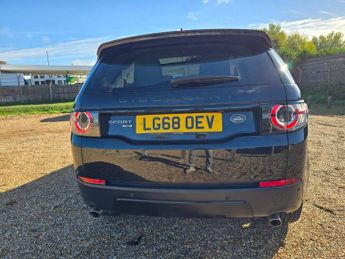 LAND ROVER DISCOVERY SPORT 2.0 TD4 HSE SUV 5dr Diesel Auto 4WD Euro 6 (s/s) (180 ps)