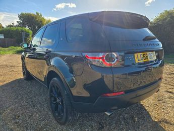 LAND ROVER DISCOVERY SPORT 2.0 TD4 HSE SUV 5dr Diesel Auto 4WD Euro 6 (s/s) (180 ps)