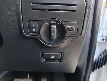 MERCEDES-BENZ VITO 2.0 116 CDI Progressive Panel Van 5dr Diesel G-Tronic RWD L3 Eur