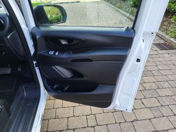 MERCEDES-BENZ VITO 2.0 116 CDI Progressive Panel Van 5dr Diesel G-Tronic RWD L3 Eur