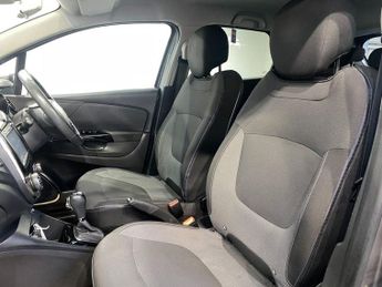 RENAULT CAPTUR 1.5 dCi Dynamique S MediaNav SUV 5dr Diesel EDC Euro 5 (90 ps)