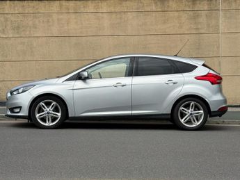 FORD FOCUS 1.0T EcoBoost Zetec Hatchback 5dr Petrol Manual Euro 5 (s/s) (10
