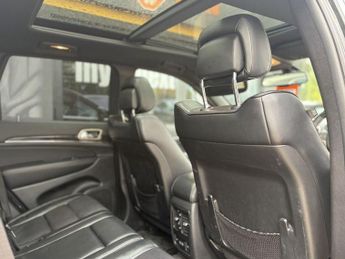 JEEP GRAND CHEROKEE 3.0 V6 CRD Overland SUV 5dr Diesel Auto 4WD Euro 5 (247 bhp)