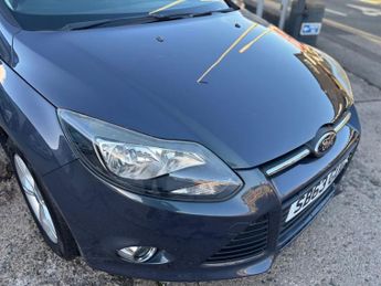 FORD FOCUS 1.6 Zetec Hatchback 5dr Petrol Manual Euro 5 (105 ps)