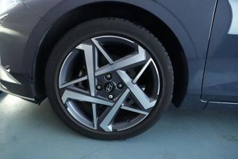 HYUNDAI I20 1.0 T-GDi Premium Hatchback 5dr Petrol DCT Euro 6 (s/s) (100 ps)
