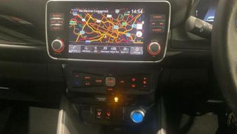 NISSAN LEAF 39kWh Tekna Hatchback 5dr Electric Auto (150 ps)