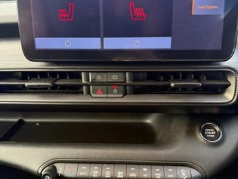 JEEP Avenger 1.2 Turbo Altitude+ SUV 5dr Petrol Manual Euro 6 (s/s) (100 ps)