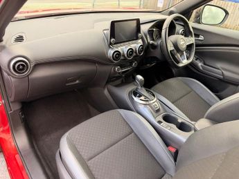 NISSAN JUKE 1.0 DIG-T N-Connecta SUV 5dr Petrol DCT Auto Euro 6 (s/s) (114 p