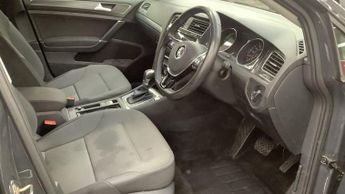 VOLKSWAGEN E-GOLF 35.8kWh e-Golf Hatchback 5dr Electric Auto (136 ps)