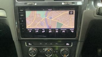 VOLKSWAGEN E-GOLF 35.8kWh e-Golf Hatchback 5dr Electric Auto (136 ps)