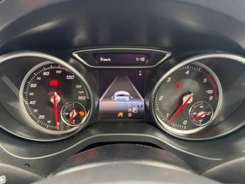 MERCEDES-BENZ CLA 2.1 CLA220d AMG Line Coupe 4dr Diesel 7G-DCT Euro 6 (s/s) (177 p