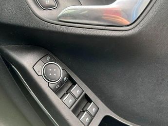 FORD PUMA 1.0T EcoBoost Titanium SUV 5dr Petrol DCT Euro 6 (s/s) (125 ps)