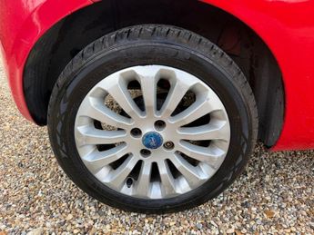 FORD KA 1.2 Zetec Hatchback 3dr Petrol Manual Euro 5 (s/s) (69 ps)