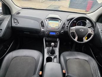 HYUNDAI IX35 1.7 CRDi SE SUV 5dr Diesel Manual Euro 5 (s/s) (Nav) (115 ps)