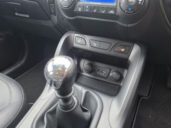 HYUNDAI IX35 1.7 CRDi SE SUV 5dr Diesel Manual Euro 5 (s/s) (Nav) (115 ps)