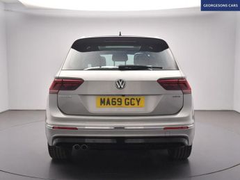 VOLKSWAGEN TIGUAN 2.0 TDI R-Line Tech SUV 5dr Diesel DSG 4Motion Euro 6 (s/s) (150