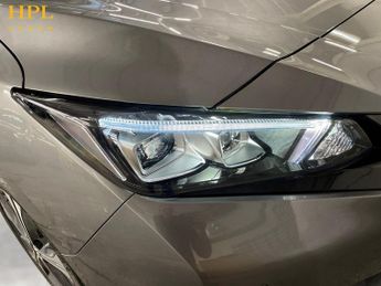 NISSAN LEAF 40kWh Tekna Hatchback 5dr Electric Auto (150 ps)