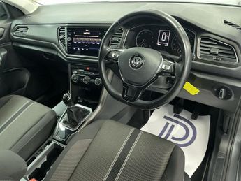 VOLKSWAGEN T-ROC 1.5 TSI GPF EVO SE SUV 5dr Petrol Manual Euro 6 (s/s) (150 ps) -
