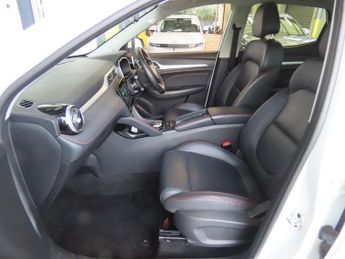 MG MG ZS 72.6kWh Trophy Long Range SUV 5dr Electric Auto (156 ps)