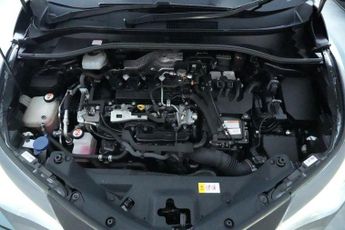 TOYOTA C-HR 2.0 VVT-h Dynamic SUV 5dr Petrol Hybrid CVT Euro 6 (s/s) (184 ps