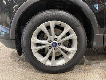 FORD KUGA 1.5T EcoBoost Titanium SUV 5dr Petrol Auto AWD Euro 6 (s/s) (182