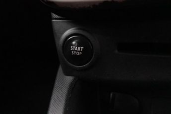 RENAULT CLIO 1.2 16V Dynamique MediaNav Hatchback 5dr Petrol Manual Euro 5 (7