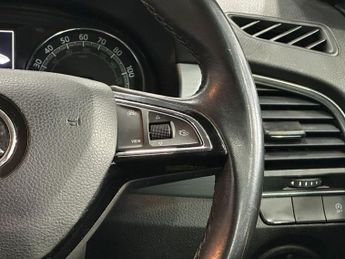 SKODA FABIA 1.0 TSI SE Hatchback 5dr Petrol DSG Euro 6 (s/s) (110 ps)