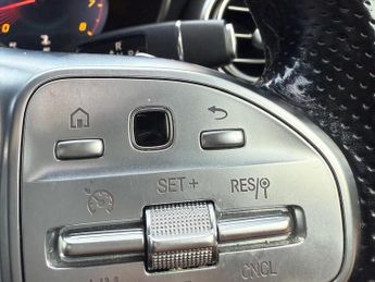 MERCEDES-BENZ C CLASS 2.0 C300 AMG Line (Premium Plus) G-Tronic+ Euro 6 (s/s) 4dr