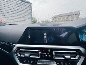 BMW 2 SERIES 2.0 220i M Sport Coupe 2dr Petrol Auto Euro 6 (s/s) (184 ps)