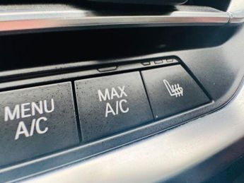 BMW 2 SERIES 2.0 220i M Sport Coupe 2dr Petrol Auto Euro 6 (s/s) (184 ps)
