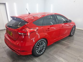 FORD FOCUS 1.0T EcoBoost ST-Line Hatchback 5dr Petrol Manual Euro 6 (s/s) (