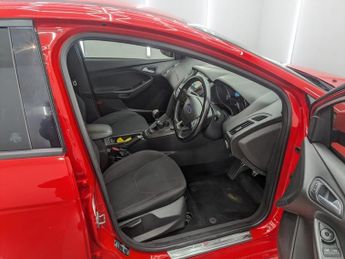 FORD FOCUS 1.0T EcoBoost ST-Line Hatchback 5dr Petrol Manual Euro 6 (s/s) (