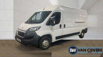 Peugeot Boxer 2.2 BlueHDi 335 Professional Premium + Panel Van 5dr Diesel Manu