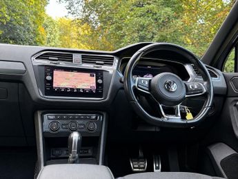 VOLKSWAGEN TIGUAN 2.0 TDI R-Line SUV 5dr Diesel DSG 4Motion Euro 6 (s/s) (150 ps)