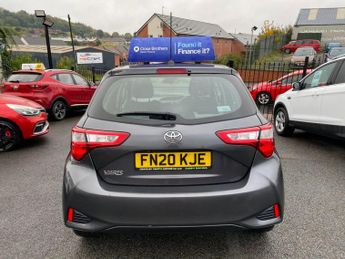 TOYOTA YARIS 1.5 VVT-i Icon Hatchback 5dr Petrol CVT Euro 6 (111 ps)