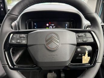 CITROEN E-BERLINGO 52kWh MAX M MPV 5dr Electric Auto (7.4kW Charger) (136 ps)