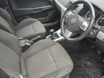 VAUXHALL ASTRA 1.6i 16v SXi Hatchback 5dr Petrol Manual (155 g/km, 113 bhp)