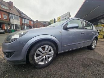 VAUXHALL ASTRA 1.6i 16v SXi Hatchback 5dr Petrol Manual (155 g/km, 113 bhp)