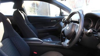 TOYOTA C-HR 1.8 VVT-h GPF Icon SUV 5dr Petrol Hybrid CVT Euro 6 (s/s) (122 p