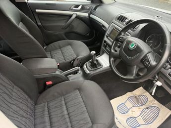 SKODA OCTAVIA 1.4 TSI Elegance Hatchback 5dr Petrol Manual Euro 4 (122 ps)