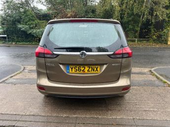 VAUXHALL ZAFIRA TOURER 2.0 CDTi ecoFLEX Exclusiv MPV 5dr Diesel Manual Euro 5 (s/s) (13