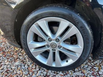 VAUXHALL ZAFIRA TOURER 1.4i Turbo SRi MPV 5dr Petrol Auto Euro 6 (140 ps)