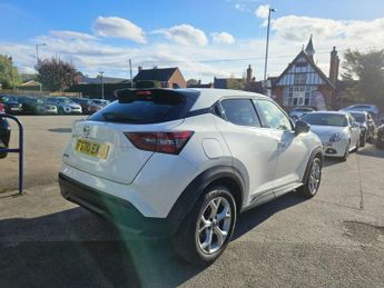 NISSAN JUKE 1.0 DIG-T N-Connecta SUV 5dr Petrol DCT Auto Euro 6 (s/s) (114 p