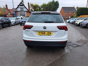 VOLKSWAGEN TIGUAN 2.0 TDI SE SUV 5dr Diesel DSG Euro 6 (s/s) (150 ps)