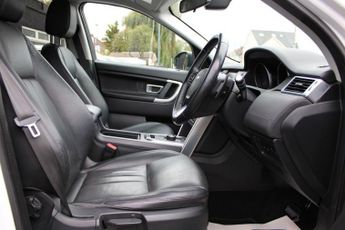 LAND ROVER DISCOVERY SPORT 2.0 TD4 SE Tech SUV 5dr Diesel Auto 4WD Euro 6 (s/s) (180 ps)