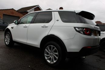 LAND ROVER DISCOVERY SPORT 2.0 TD4 SE Tech SUV 5dr Diesel Auto 4WD Euro 6 (s/s) (180 ps)