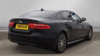 JAGUAR XE 2.0i Landmark Saloon 4dr Petrol Auto Euro 6 (s/s) (200 ps)